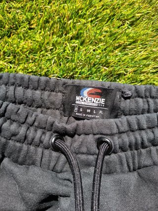 Pantalones chándal negros McKenzie niño