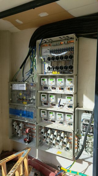 Servicio electricicidad en general viviendas edifi