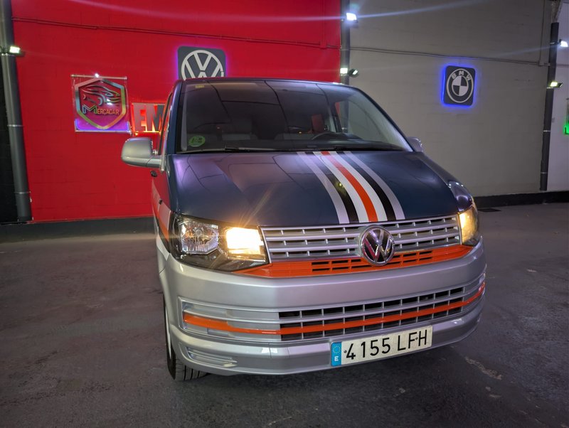 Volkswagen Transporter Kombi 2.0 TDI BMT Largo 2020