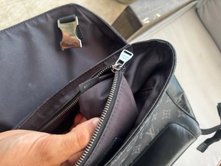 Bolso Louis Vuitton Voyager PM Negro/Gris