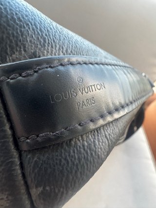 Bolso Louis Vuitton District MM Negro/Gris