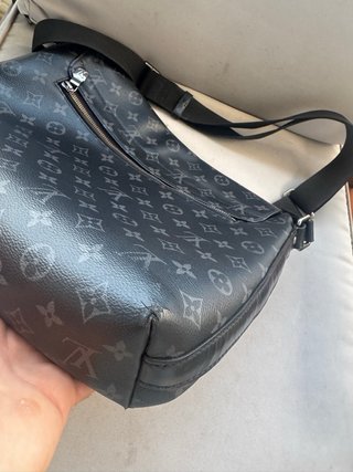 Bolso Louis Vuitton District MM Negro/Gris