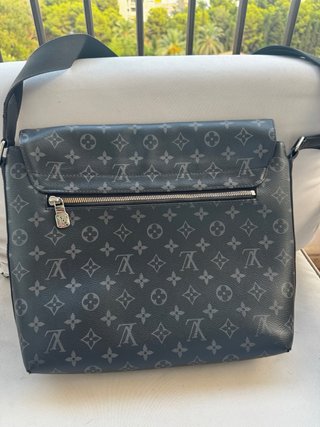 Bolso Louis Vuitton District MM Negro/Gris