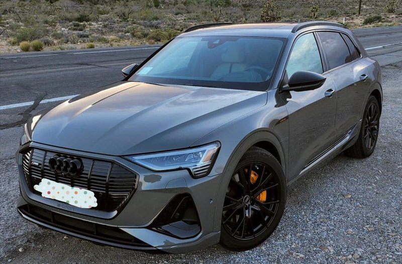 Audi e-tron 55 S-line ed.limitada black line FULL - foto 1