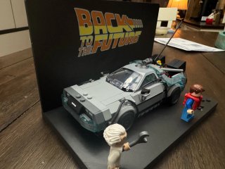 Expositor Lego Regreso al Futuro 77256