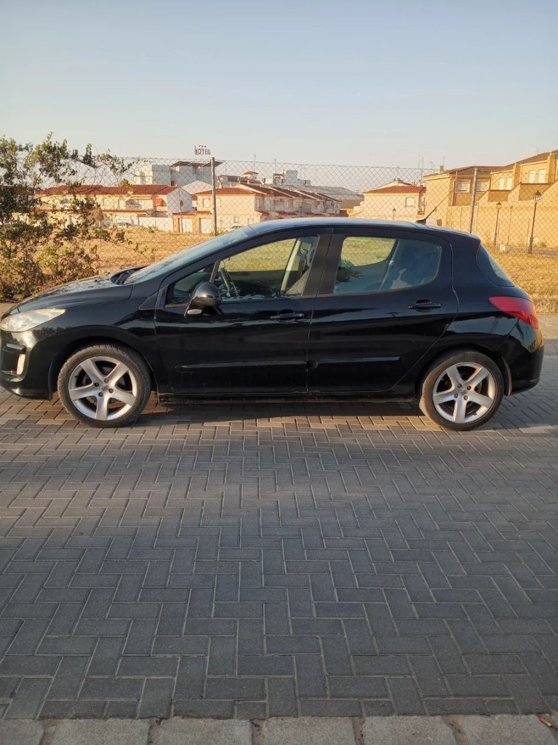 Peugeot 308 2008 - foto 1