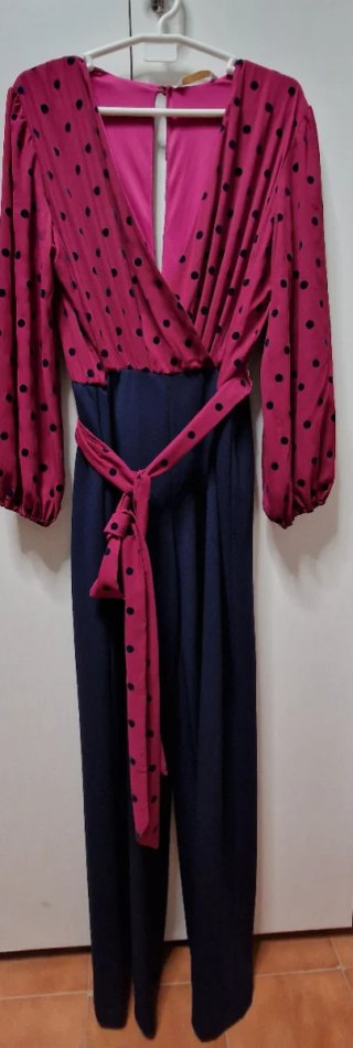 Mono fiesta azul marino y rosa lunares
