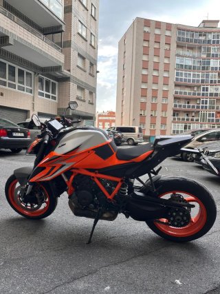 KTM 1290 Super Duke R EVO