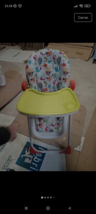 Trona de bebé con estampado de búhos
