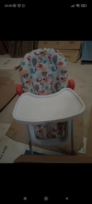 Trona de bebé con estampado de búhos