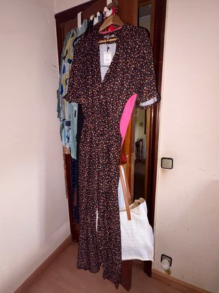 Mono estampado lunares