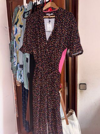 Mono estampado lunares