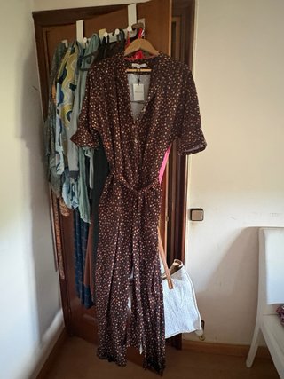 Mono estampado lunares