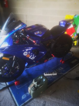 Yamaha R7 Circuito y calle