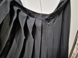 Falda plisada negra