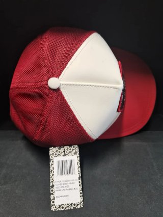 Gorra Goorin Bros Toro Roja y Blanca. Talla única.