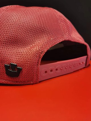 Gorra Goorin Bros Toro Roja y Blanca. Talla única.