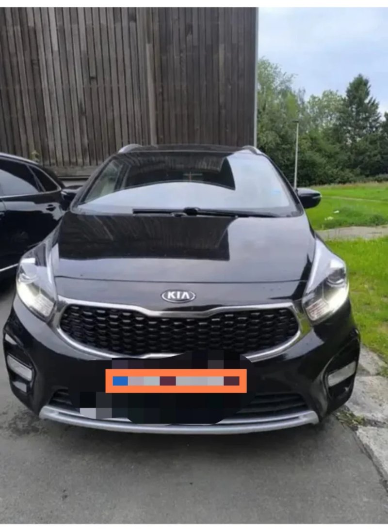 KIA Carens 2017 - foto 1