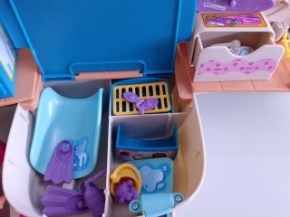 Barco de juguete Piny con muñecas