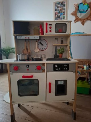 Cocinita de madera infantil