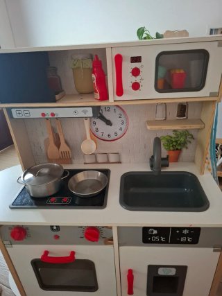 Cocinita de madera infantil