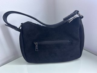Bolso negro lentejuelas floral.