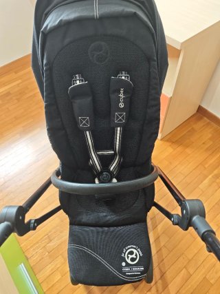 Cybex Eezy Twist S+2 Silla Paseo Negra