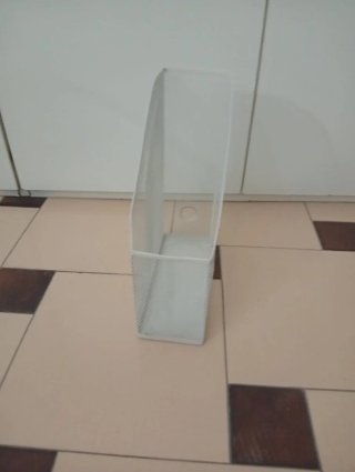 Portapenne bianco in rete metallica