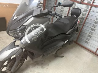 Yamaha Xmax 250 Maxi Scooter Gris