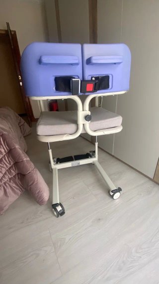 Silla de ducha, WC y transferencia