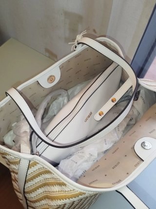 Bolso Guess fiesta dorado y plateado
