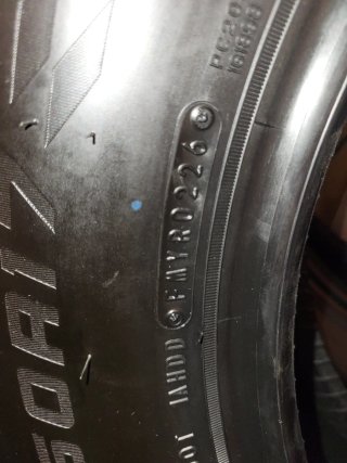 235/60/17 FALKEN AZENIS 95% NEUMATICOS RUEDAS