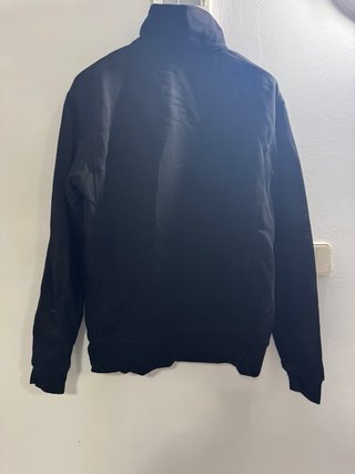 Sudadera Zara cremallera negra