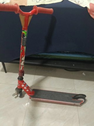 Patinete infantil rojo