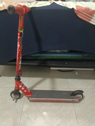 Patinete infantil rojo