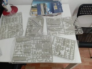 Kitty Hawk 1/48 F-101B Voodoo