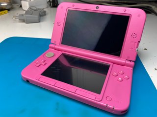 Nintendo 3DS XL Rosa — 64GB — Perfetto Stato