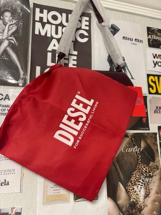 Bolso Diesel burdeos charol