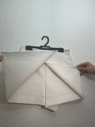 Falda pantalón Zara blanca