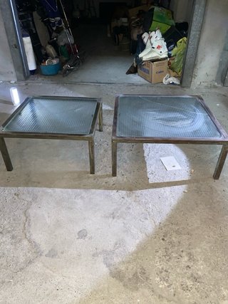 Coppia di Tavolini Bassi da Salotto in Metallo e V