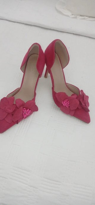 Zapatos fucsia con flor