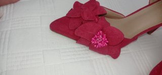 Zapatos fucsia con flor