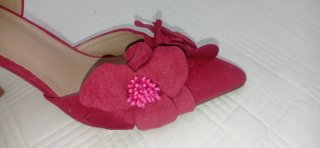 Zapatos fucsia con flor