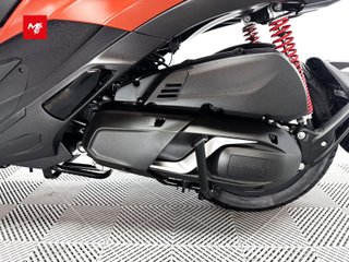 PIAGGIO MP3 400 HPE 2023 5567 kms.