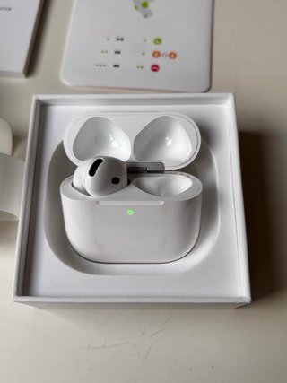 AirPods 4