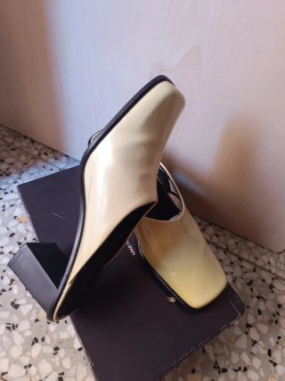 Zapatos Wonders Amarillos