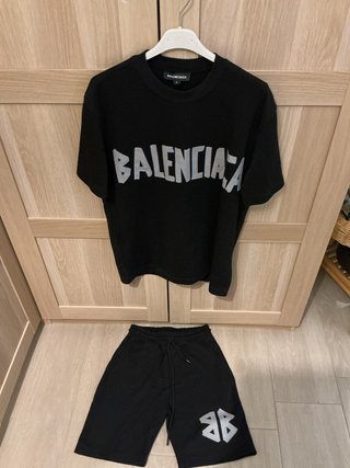 Completo Balenciaga T-shirt e Shorts Nero S