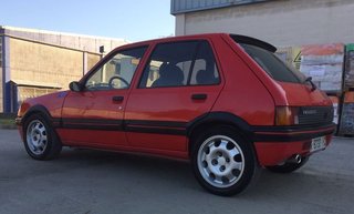 217-MOLDURAS Y ALETINES PEUGEOT 205 GTI