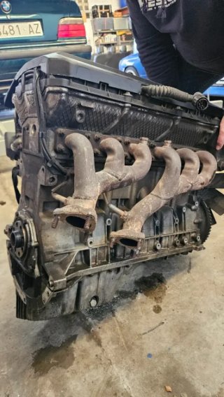 Motor BMW M52B25