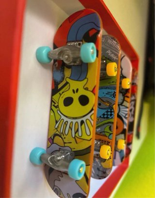 Set 4 Finger Skate Graffiti